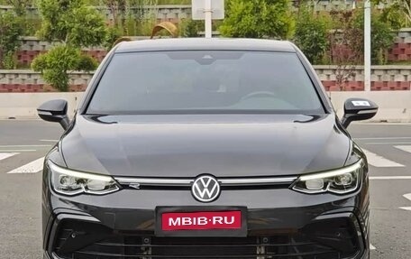 Volkswagen Golf VIII, 2022 год, 1 660 000 рублей, 2 фотография