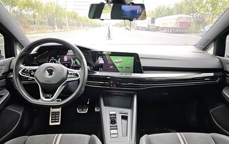Volkswagen Golf VIII, 2022 год, 1 660 000 рублей, 9 фотография