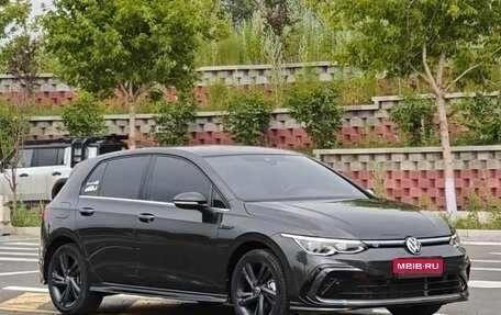 Volkswagen Golf VIII, 2022 год, 1 660 000 рублей, 3 фотография