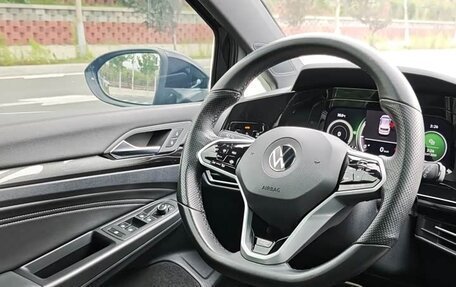 Volkswagen Golf VIII, 2022 год, 1 660 000 рублей, 12 фотография
