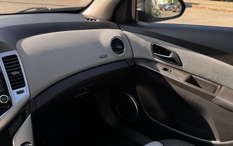 Chevrolet Cruze II, 2012 год, 735 000 рублей, 10 фотография