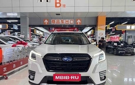 Subaru Forester, 2024 год, 4 000 000 рублей, 2 фотография