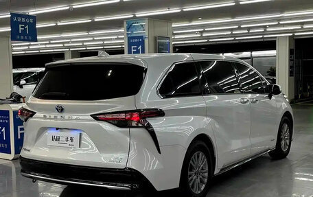 Toyota Sienna, 2021 год, 3 700 999 рублей, 4 фотография