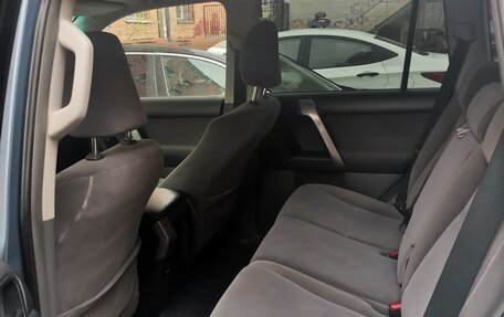 Toyota Land Cruiser Prado 150 рестайлинг 2, 2010 год, 2 450 000 рублей, 16 фотография