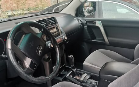 Toyota Land Cruiser Prado 150 рестайлинг 2, 2010 год, 2 450 000 рублей, 14 фотография