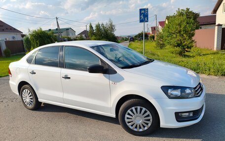 Volkswagen Polo VI (EU Market), 2018 год, 1 150 000 рублей, 2 фотография
