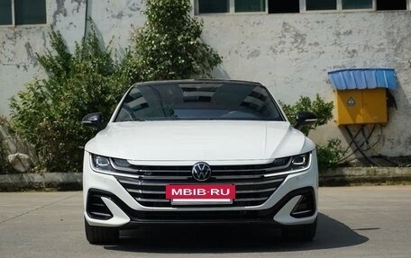 Volkswagen Passat CC, 2022 год, 2 330 000 рублей, 2 фотография
