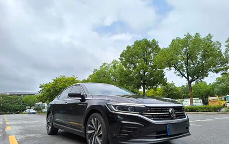 Volkswagen Passat B8 рестайлинг, 2022 год, 2 048 000 рублей, 2 фотография