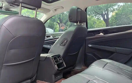 Volkswagen Passat B8 рестайлинг, 2022 год, 2 048 000 рублей, 13 фотография