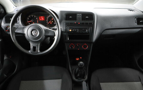Volkswagen Polo VI (EU Market), 2013 год, 695 000 рублей, 12 фотография