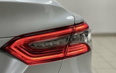Toyota Camry, 2019 год, 2 990 000 рублей, 10 фотография