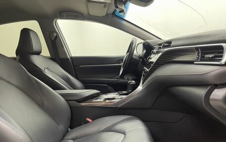 Toyota Camry, 2019 год, 2 990 000 рублей, 12 фотография