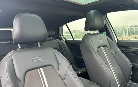 Volkswagen Golf VIII, 2022 год, 1 900 000 рублей, 9 фотография