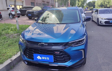Chevrolet Trax, 2022 год, 1 300 000 рублей, 2 фотография