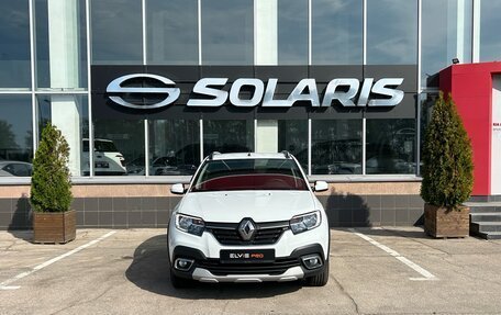Renault Logan II, 2021 год, 1 199 000 рублей, 2 фотография