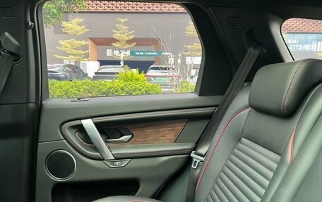 Land Rover Discovery Sport I рестайлинг, 2021 год, 2 300 000 рублей, 26 фотография