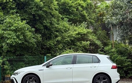 Volkswagen Golf VIII, 2022 год, 1 740 000 рублей, 13 фотография