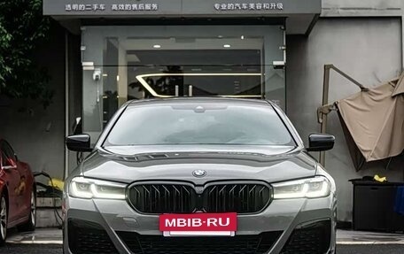 BMW 5 серия, 2022 год, 4 750 000 рублей, 2 фотография