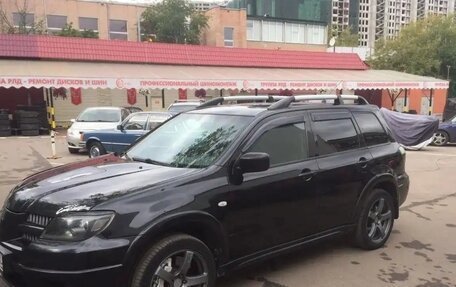 Mitsubishi Outlander III рестайлинг 3, 2005 год, 2 300 000 рублей, 2 фотография