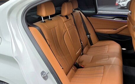 BMW 5 серия, 2022 год, 6 850 000 рублей, 18 фотография