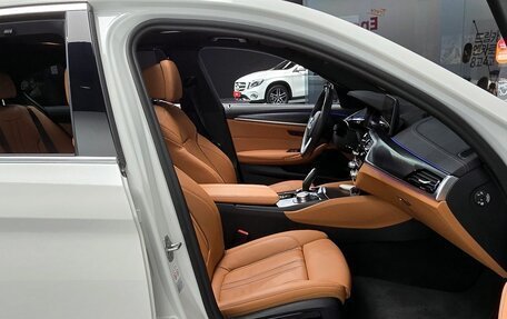 BMW 5 серия, 2022 год, 6 850 000 рублей, 14 фотография