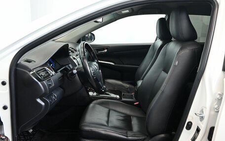 Toyota Camry, 2015 год, 2 395 000 рублей, 10 фотография