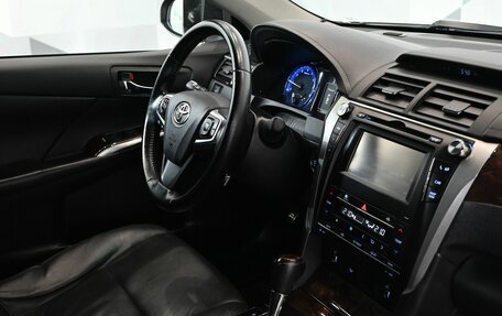Toyota Camry, 2015 год, 2 395 000 рублей, 13 фотография