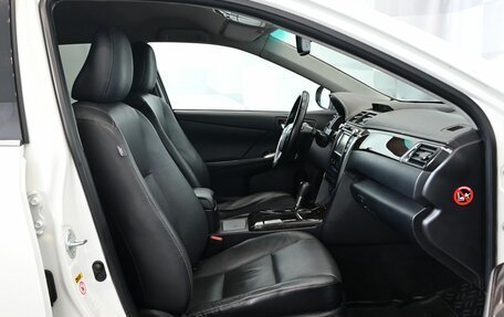 Toyota Camry, 2015 год, 2 395 000 рублей, 11 фотография