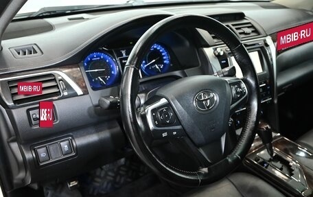 Toyota Camry, 2015 год, 2 395 000 рублей, 17 фотография