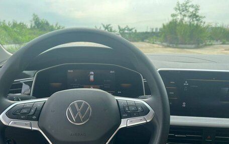 Volkswagen Tiguan II, 2022 год, 2 270 000 рублей, 6 фотография