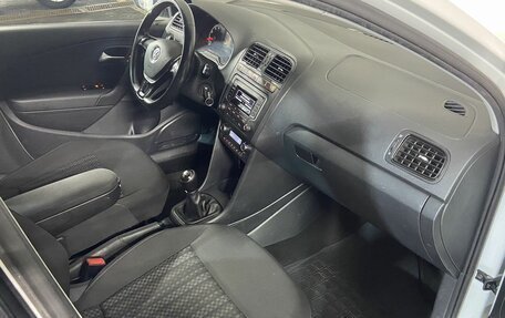 Volkswagen Polo VI (EU Market), 2017 год, 1 019 000 рублей, 14 фотография