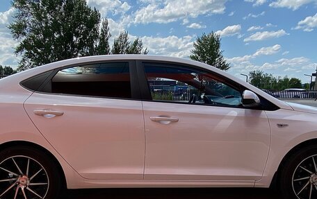 Hyundai Solaris II рестайлинг, 2020 год, 1 550 000 рублей, 11 фотография