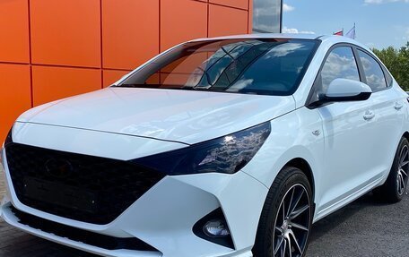 Hyundai Solaris II рестайлинг, 2020 год, 1 550 000 рублей, 18 фотография
