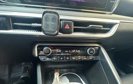 KIA K5, 2021 год, 2 300 000 рублей, 9 фотография