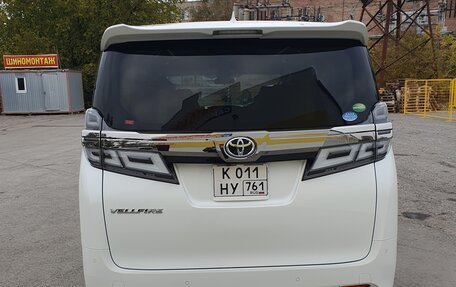 Toyota Vellfire II, 2019 год, 4 500 000 рублей, 4 фотография