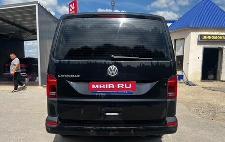 Volkswagen Caravelle T6 рестайлинг, 2020 год, 3 650 000 рублей, 8 фотография