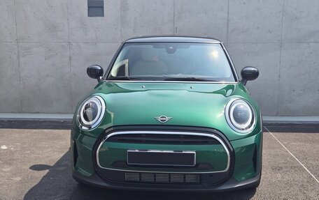 MINI Hatch, 2021 год, 1 850 000 рублей, 2 фотография