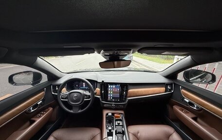 Volvo S90 II рестайлинг, 2021 год, 2 450 000 рублей, 9 фотография