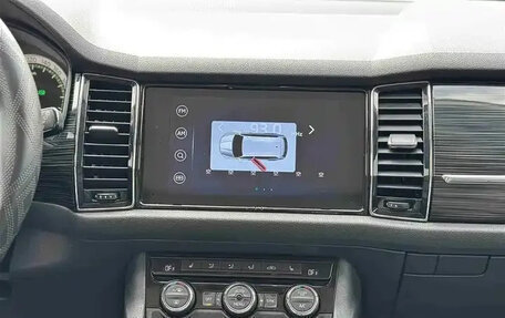 Skoda Kodiaq I, 2022 год, 2 420 000 рублей, 13 фотография