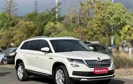 Skoda Kodiaq I, 2022 год, 2 420 000 рублей, 3 фотография