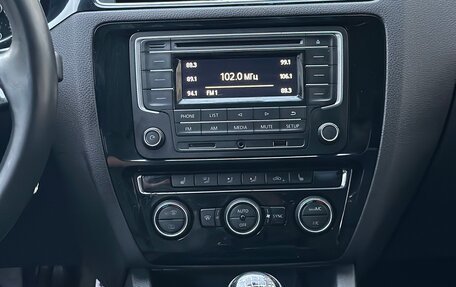 Volkswagen Jetta VI, 2016 год, 1 430 000 рублей, 23 фотография