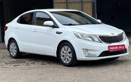 KIA Rio III рестайлинг, 2013 год, 920 000 рублей, 1 фотография
