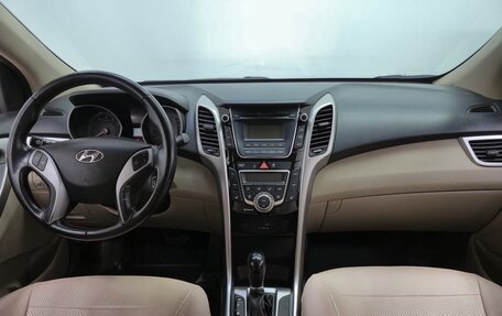 Hyundai i30 II рестайлинг, 2016 год, 1 350 000 рублей, 10 фотография