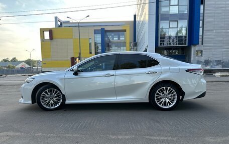 Toyota Camry, 2019 год, 2 650 000 рублей, 3 фотография