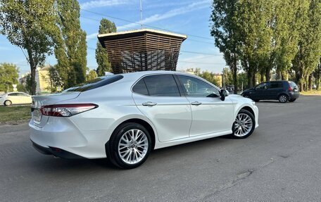 Toyota Camry, 2019 год, 2 650 000 рублей, 4 фотография