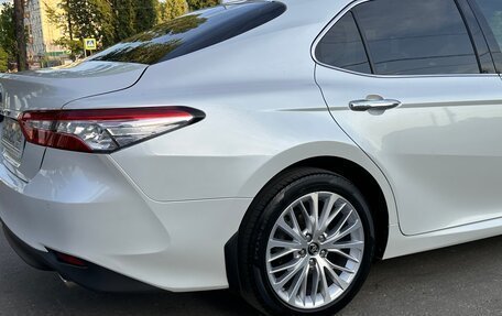 Toyota Camry, 2019 год, 2 650 000 рублей, 6 фотография