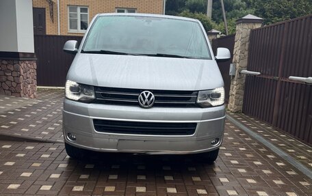 Volkswagen Multivan T5, 2015 год, 4 900 000 рублей, 2 фотография