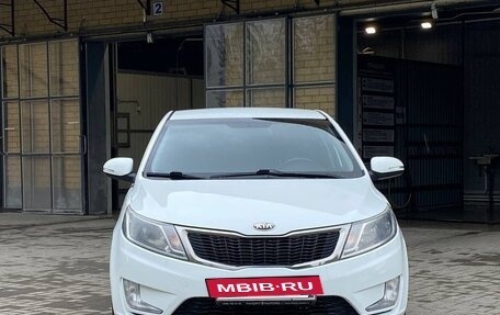KIA Rio III рестайлинг, 2013 год, 920 000 рублей, 2 фотография