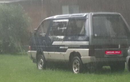 Nissan Largo III (W30), 1990 год, 265 000 рублей, 1 фотография