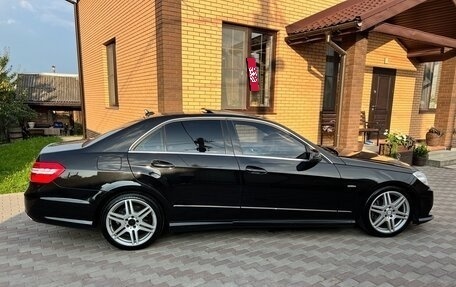 Mercedes-Benz E-Класс, 2011 год, 1 700 000 рублей, 2 фотография